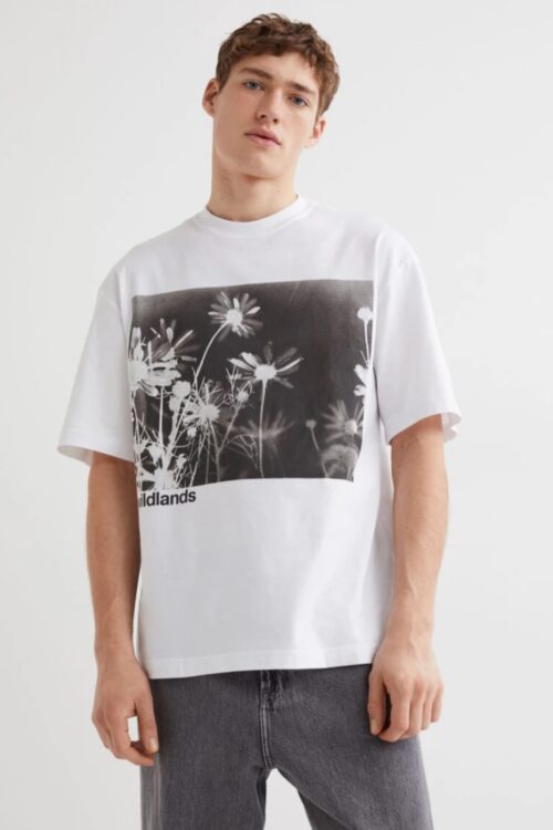 H&M “T-shirt over size “.. white